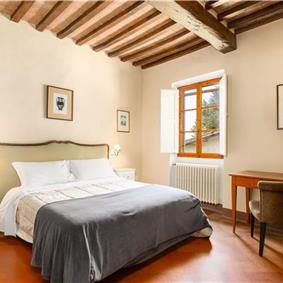 8 Bedroom Villa with Pool near Certaldo, Tuscany, Sleeps 14 - 15